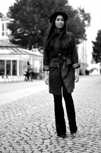 Ralph Lauren-Coat-Suede-Mantel-Cognac-Luxury-Designer-Flared Pants-Black-Schlaghose-Zara Booties-Lackschuhe-Diesel Jeans-Casual-Streetstyle-Munich-München-Fashionblog-German Fashionblogger-The Loud Couture-Ootd-Look