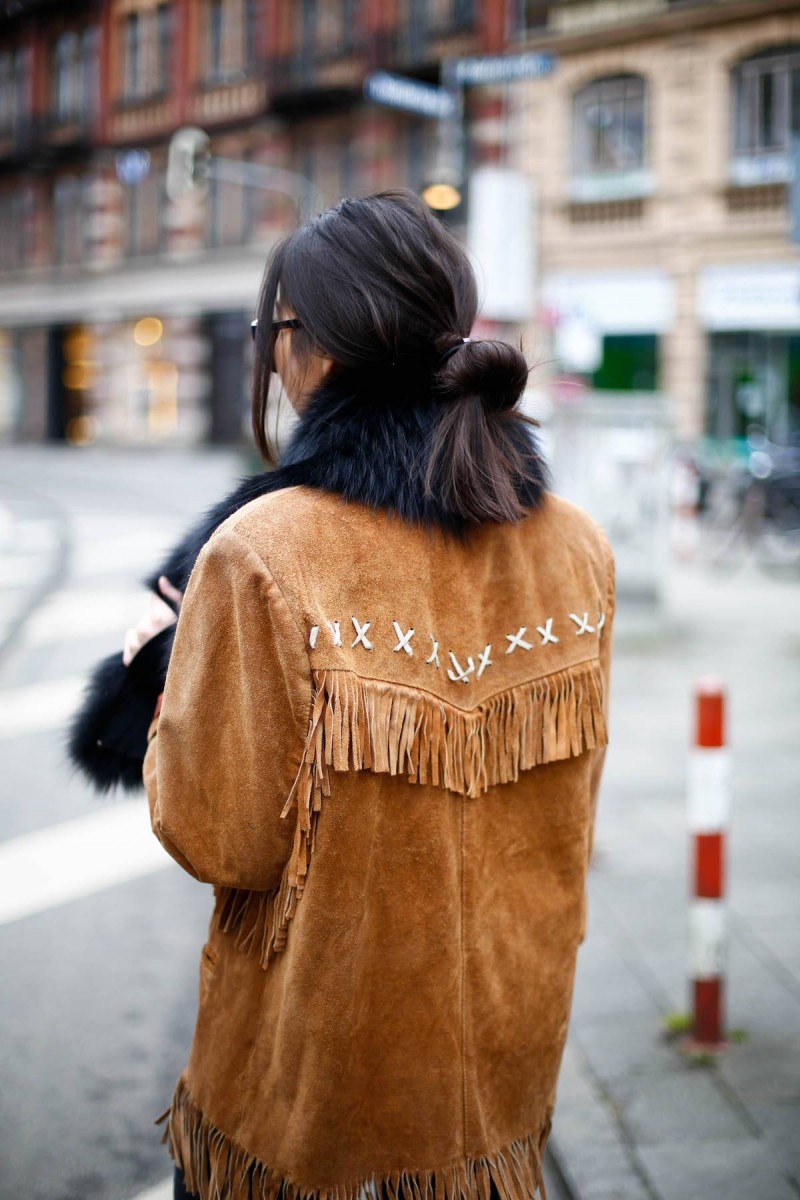 Fransen - Fringed Jacket - Suede Leather - Vintage - Luxury - Overknees - Fur - Calvin Klein Sunnies - Fashionista - German Fashionblogger - Ootd - Streetstyle Munich - München Personal Style Blog - Isartor - Trends 2016